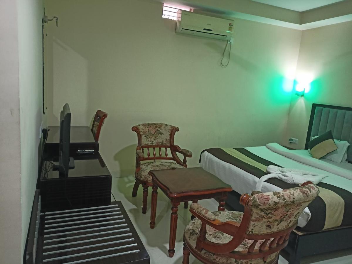 Hotel Jmd International Katihār Zewnętrze zdjęcie